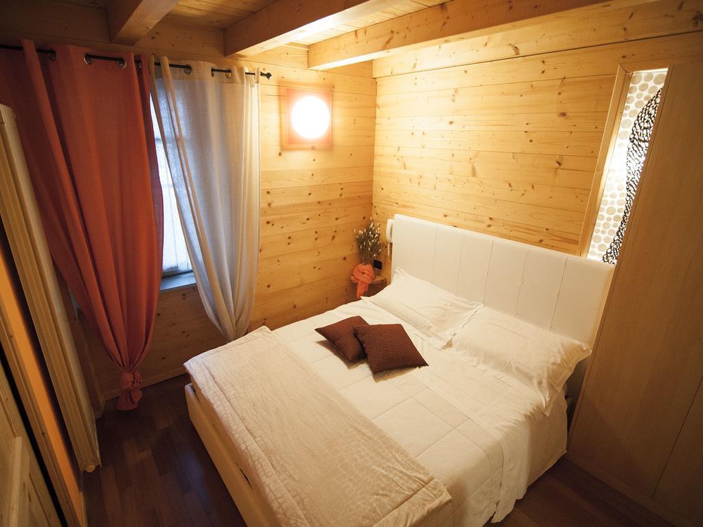 Locanda Dei Cantu' Carona (Bergamo) Quarto foto